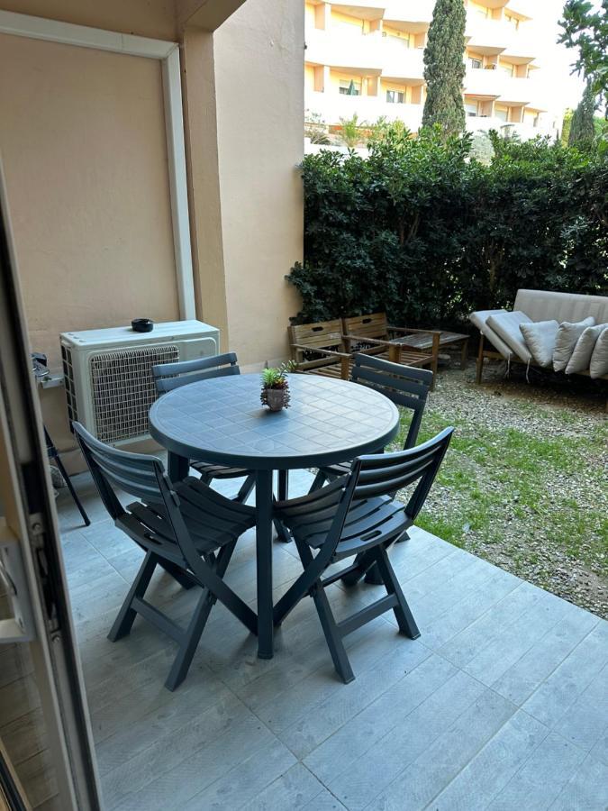 Appartamento Studio Cabine Avec Jardin Canet-en-Roussillon Esterno foto